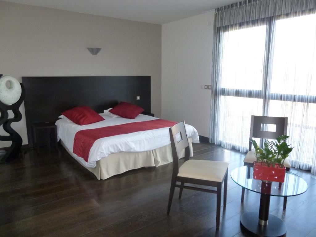 Logis Hotel Terre De Loire Belleville-sur-Loire Zimmer foto